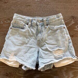 Girls Old Navy light denim high rise jean shorts size 10 slim